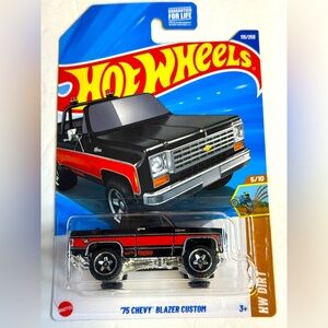 Hot Wheels ‘75 CHEVY BLAZER CUSTOM HW DIRT 5/10